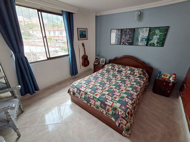 Casa de 5 alcobas en venta en Los Pinos, Bucaramanga, 288 m² · foto 17 de 21