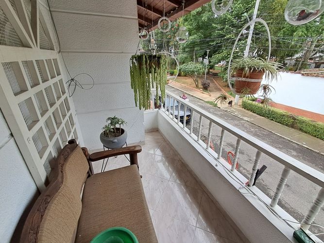 Casa de 5 alcobas en venta en Los Pinos, Bucaramanga, 288 m² · foto 18 de 21