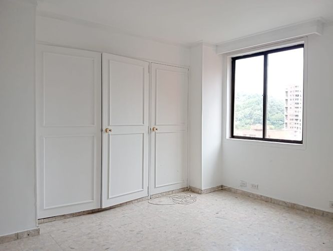Apartamento de 3 alcobas en arriendo en Laureles, Medellín, 156 m² · foto 12 de 17