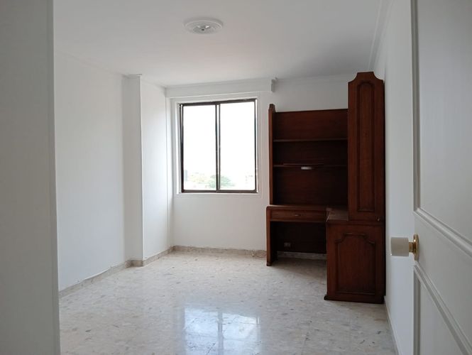 Apartamento de 3 alcobas en arriendo en Laureles, Medellín, 156 m² · foto 11 de 17
