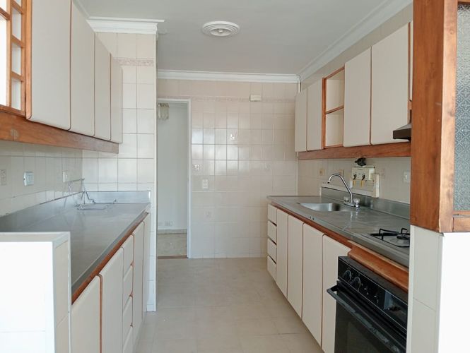 Apartamento de 3 alcobas en arriendo en Laureles, Medellín, 156 m² · foto 7 de 17