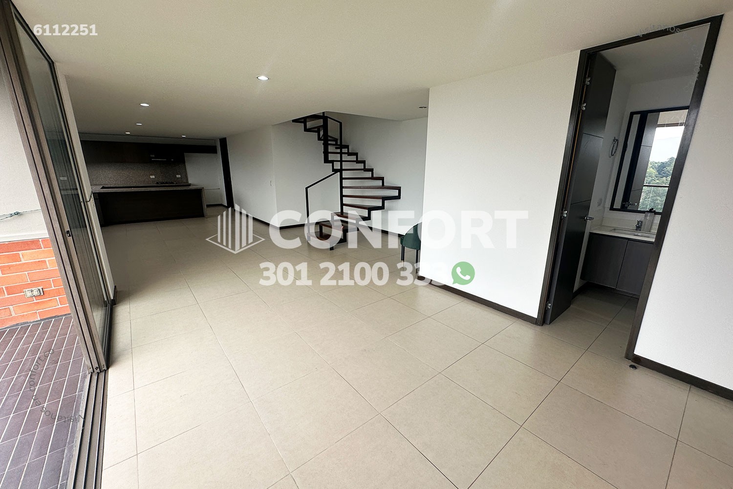 Apartamento en arriendo en Altos Del Poblado, Medellín · foto 2 de 23