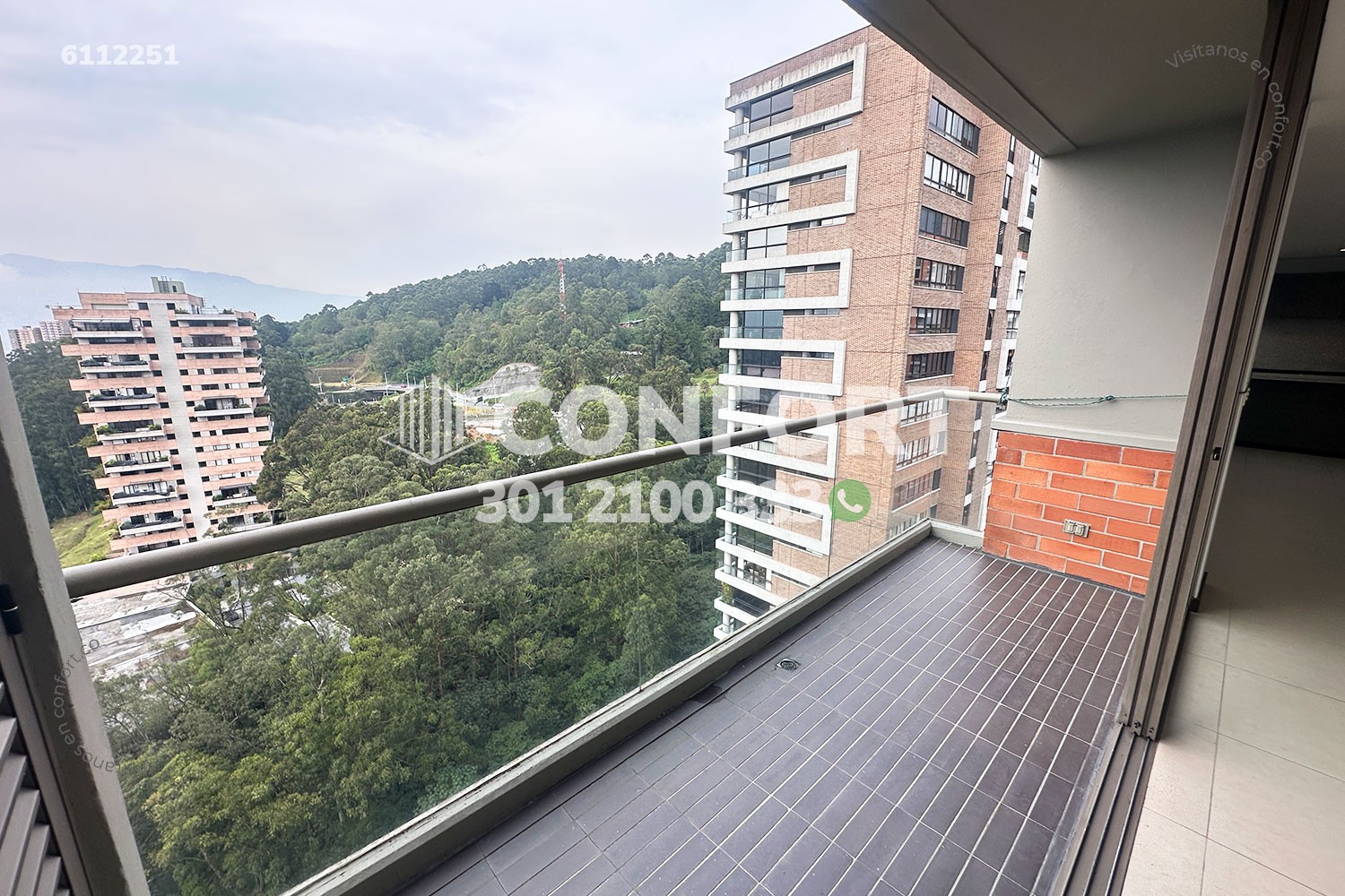Apartamento en arriendo en Altos Del Poblado, Medellín · foto 4 de 23