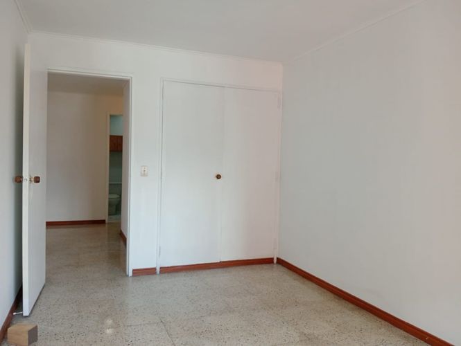 Apartamento de 4 alcobas en arriendo en Laureles, Medellín, 157 m² · foto 5 de 18