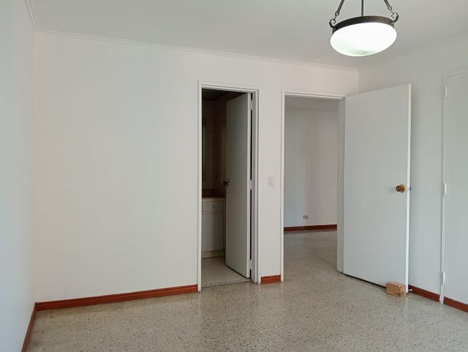 Apartamento de 4 alcobas en arriendo en Laureles, Medellín, 157 m² · foto 14 de 18