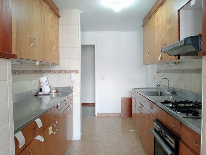 Apartamento de 4 alcobas en arriendo en Laureles, Medellín, 157 m² · foto 9 de 18