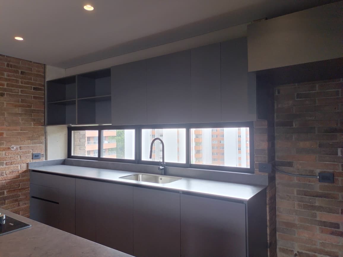 Apartamento en arriendo en El Poblado, Medellín · foto 5 de 18