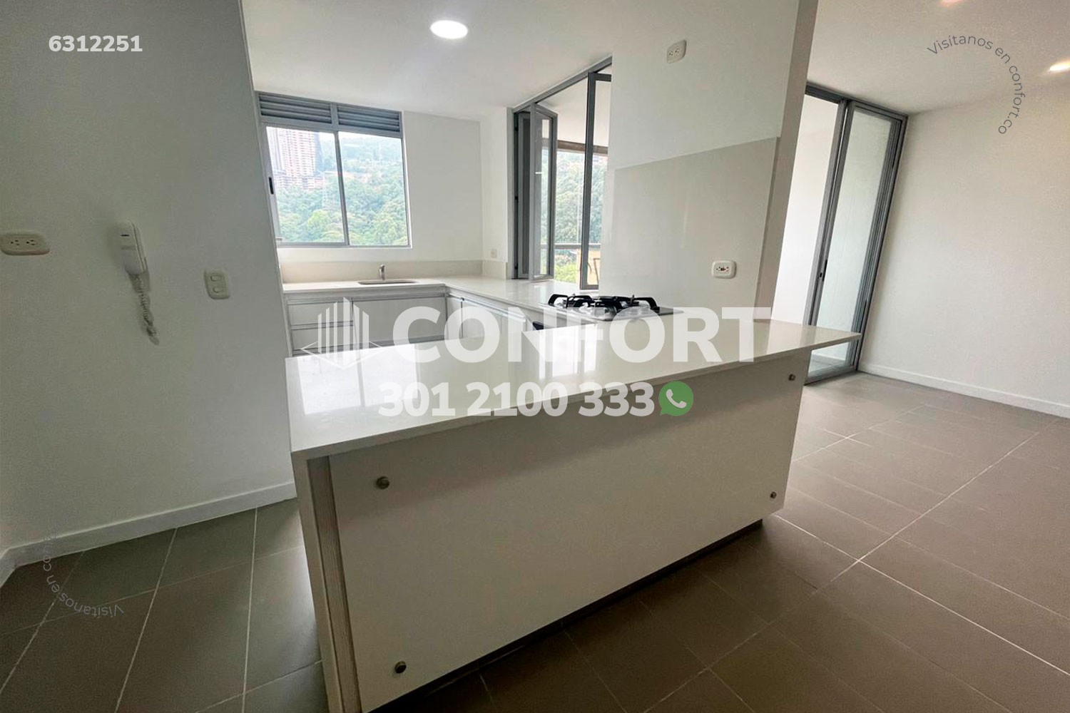 Apartamento en arriendo en Castropol, Medellín · foto 2 de 24