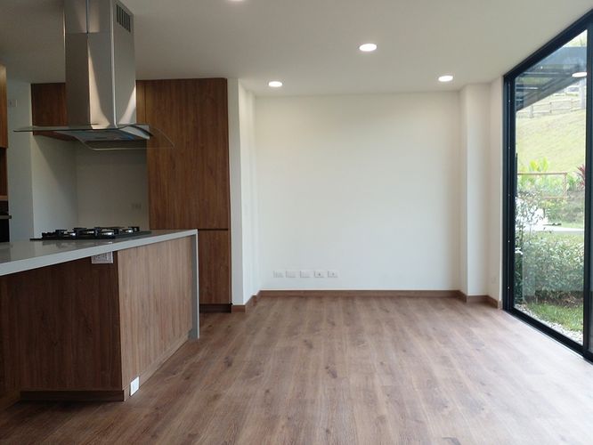 Casa de 3 alcobas en arriendo en El Retiro, 160 m² · foto 2 de 19