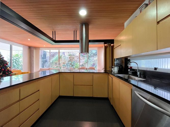 Casa de 4 alcobas en venta en Loma El Atravesado, Envigado, 396 m² · foto 6 de 19
