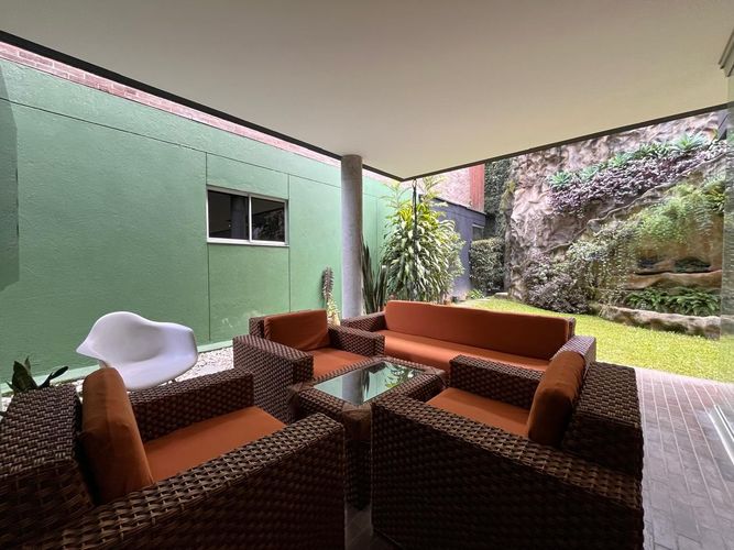 Casa de 4 alcobas en venta en Loma El Atravesado, Envigado, 396 m² · foto 17 de 19