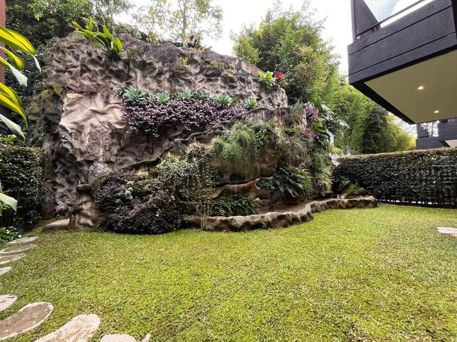 Casa de 4 alcobas en venta en Loma El Atravesado, Envigado, 396 m² · foto 19 de 19