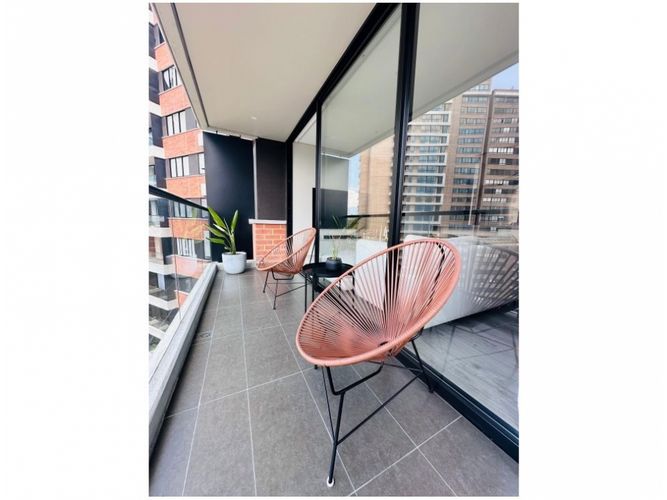 Apartamento de 2 alcobas en venta en Altos Del Poblado, Medellín, 88 m² · foto 3 de 9