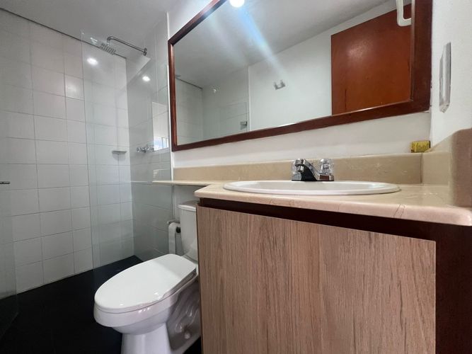 Apartamento de 2 alcobas en venta en El Poblado, Medellín, 78 m² · foto 15 de 17
