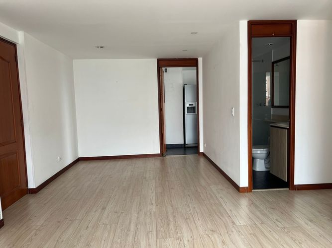 Apartamento de 2 alcobas en venta en El Poblado, Medellín, 78 m² · foto 7 de 17