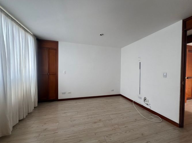 Apartamento de 2 alcobas en venta en El Poblado, Medellín, 78 m² · foto 10 de 17