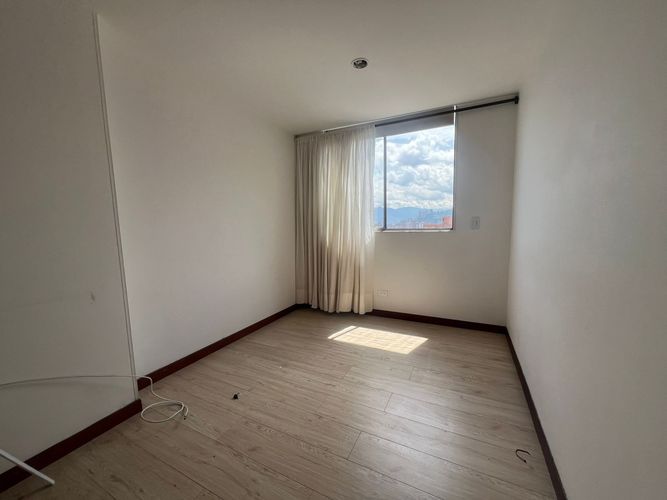Apartamento de 2 alcobas en venta en El Poblado, Medellín, 78 m² · foto 14 de 17