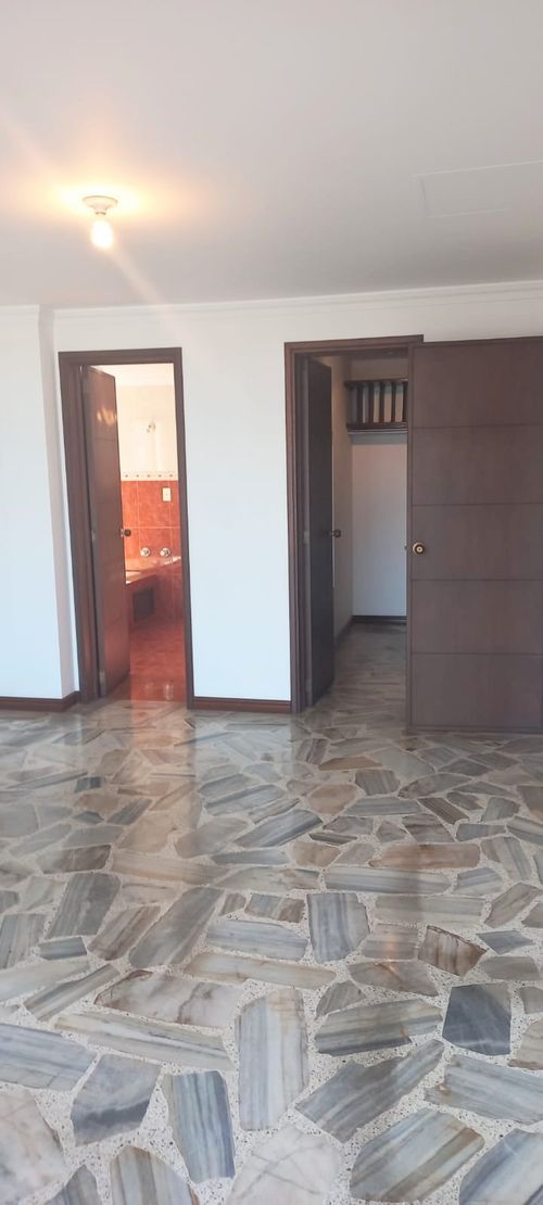 Apartamento en venta en Granada, Cali · foto 8 de 22