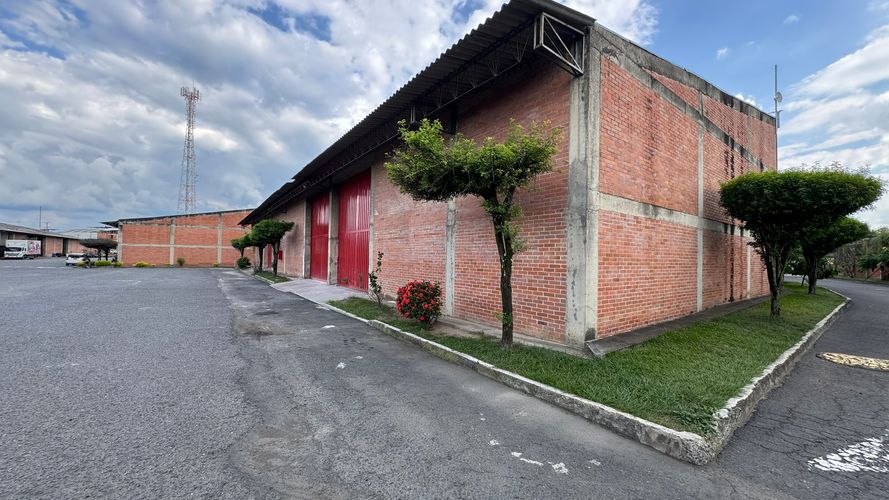 Bodega en arriendo en El Carmelo, Candelaria, 1200 m² · foto 17 de 22