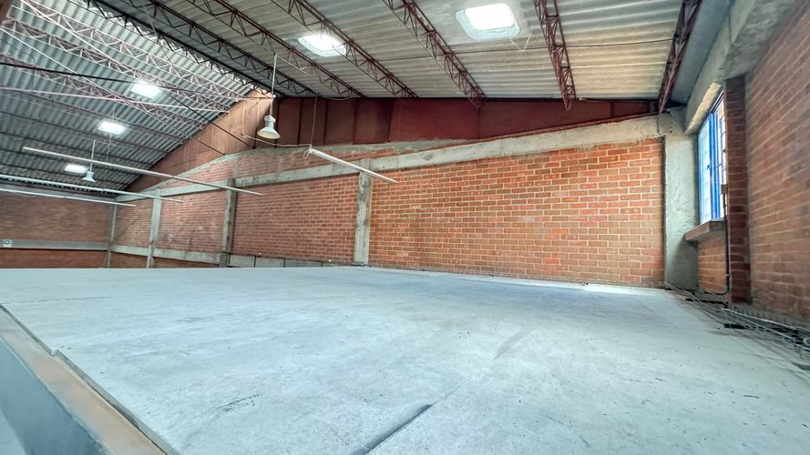 Bodega en arriendo en Juanchito, Candelaria, 300 m² · foto 4 de 14