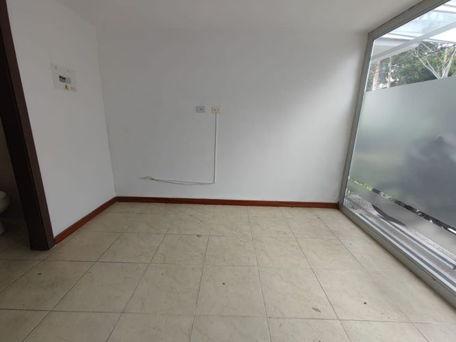 Local en venta en Palermo, Manizales, 11 m² · foto 2 de 9