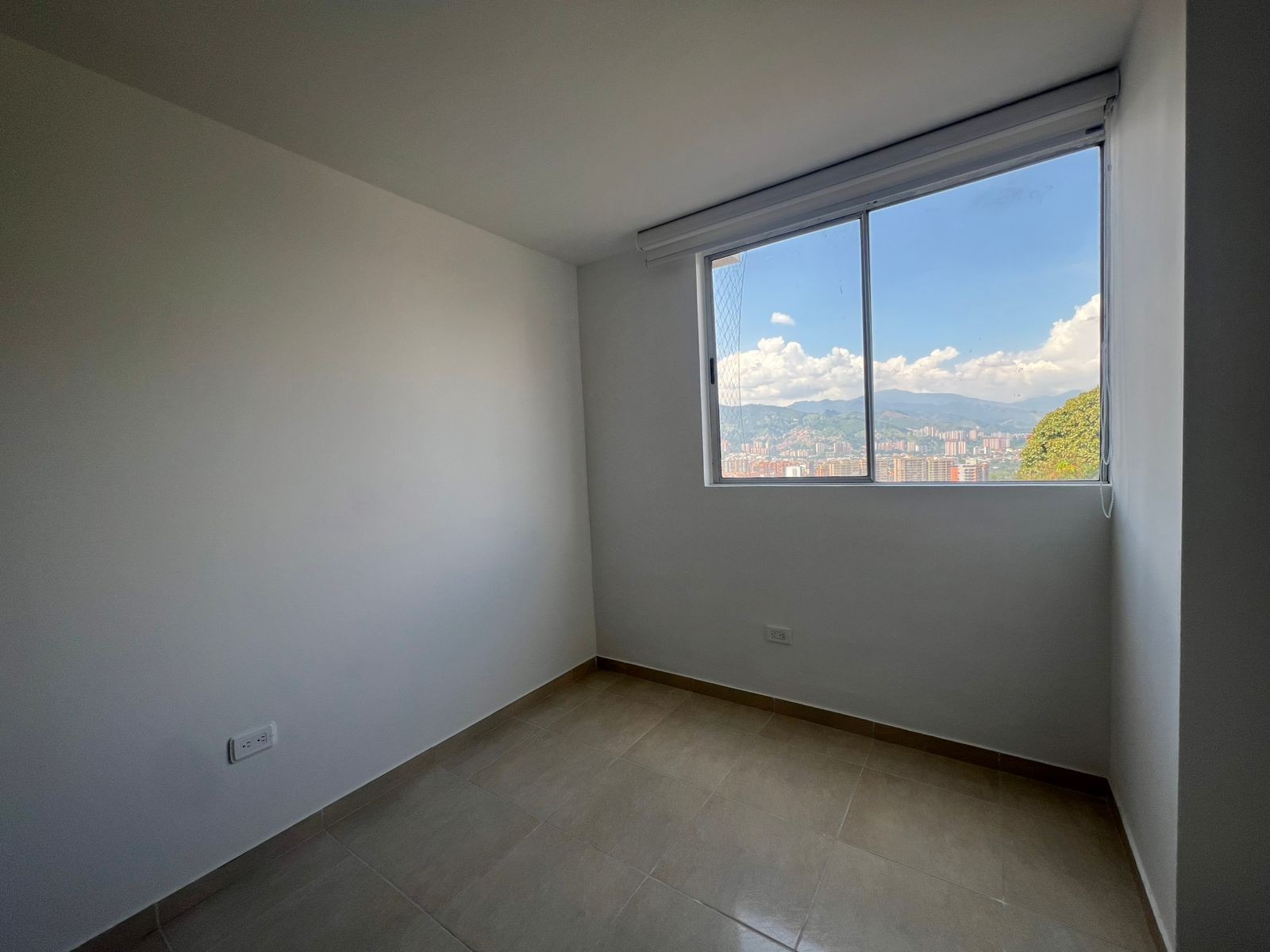 Apartamento en venta en Loma Benedictinos, Medellín · foto 10 de 16