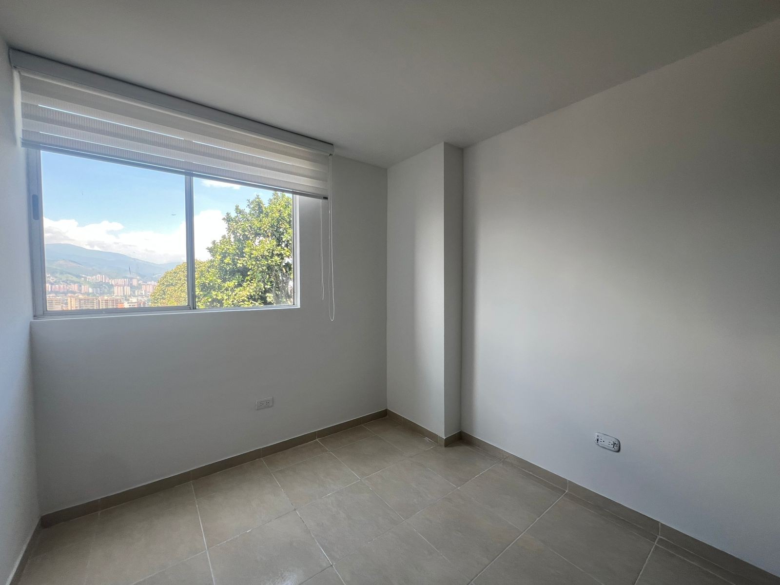 Apartamento en venta en Loma Benedictinos, Medellín · foto 13 de 16
