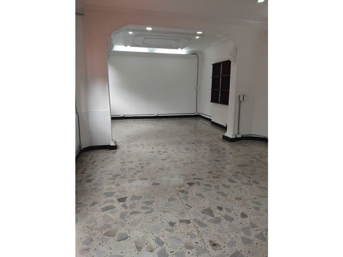 Local en arriendo en Laureles, Medellín, 43 m² · foto 7 de 8