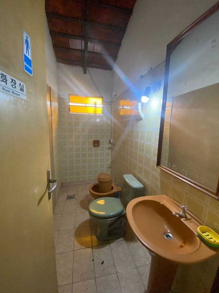 Vendo casa con local gastronómico en el barrio Pettirossi Asunción — foto 3