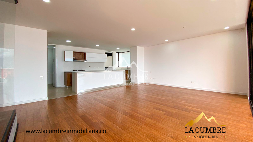 Apartamento en arriendo en Santa Maria De Los Angeles, Medellín, 205 m² · foto 3 de 14
