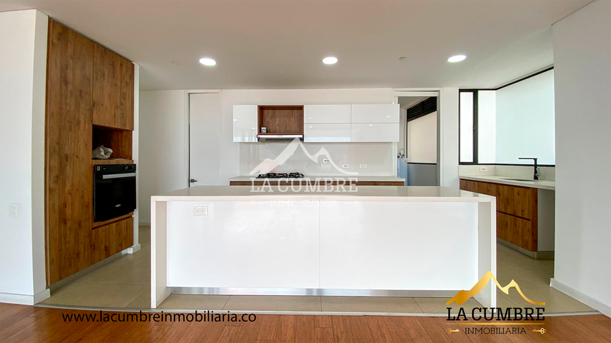 Apartamento en arriendo en Santa Maria De Los Angeles, Medellín, 205 m² · foto 5 de 14
