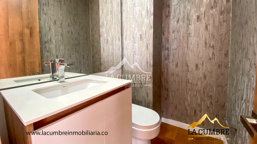 Apartamento en arriendo en Santa Maria De Los Angeles, Medellín, 205 m² · foto 7 de 14