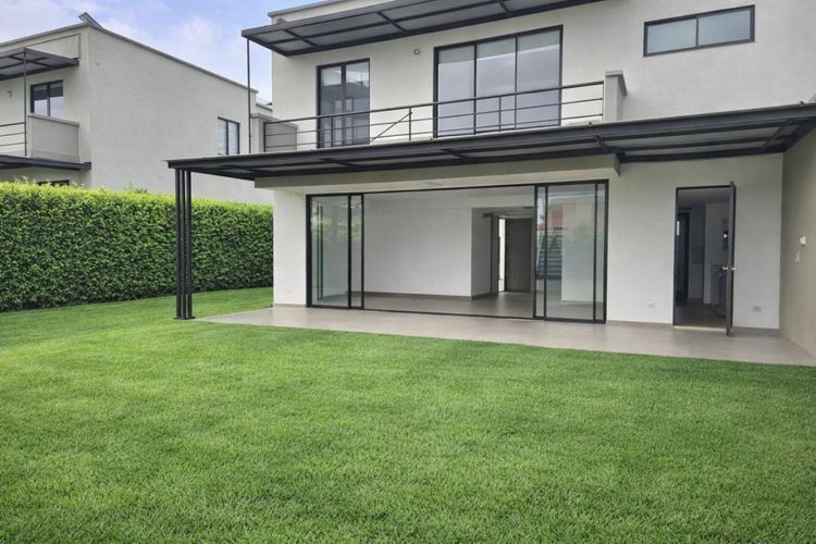 Casa de 4 alcobas en venta en Pance, Cali, 225 m² · foto 2 de 24