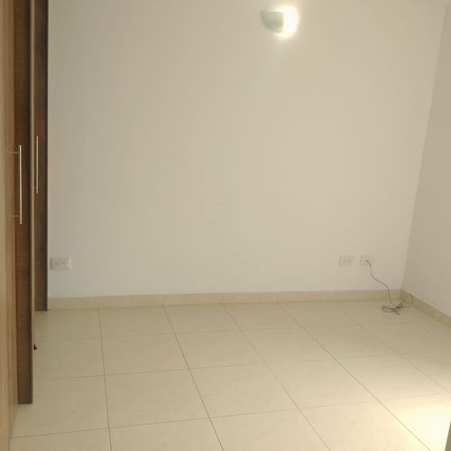 Apartamento de 2 alcobas en venta en Cr. Los Naranjos, Jamundí, 64 m² · foto 10 de 16