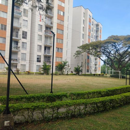 Apartamento de 2 alcobas en venta en Cr. Los Naranjos, Jamundí, 64 m² · foto 14 de 16