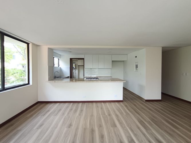 Apartamento de 3 alcobas en venta en Unicentro Cali, Cali, 134 m² · foto 3 de 24