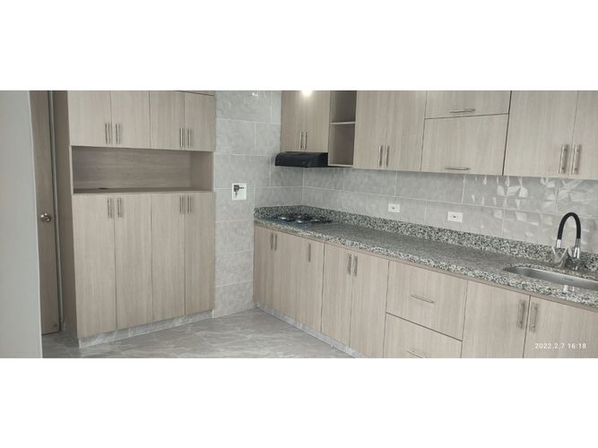 Apartamento de 3 alcobas en arriendo en Calasanz, Medellín, 160 m² · foto 4 de 16