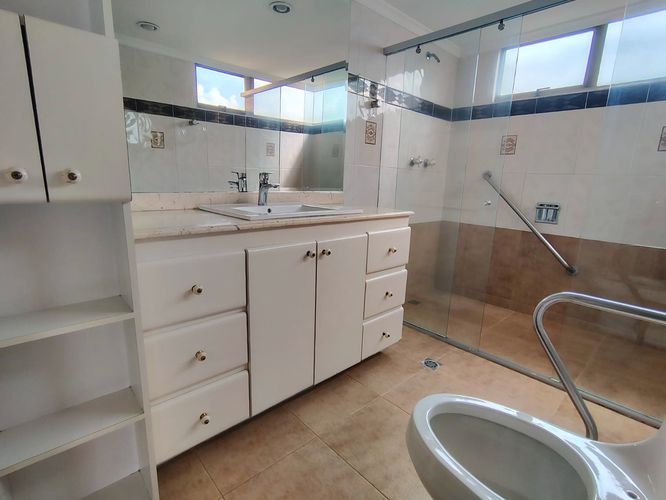 Apartamento de 3 alcobas en arriendo en Alejandría, Medellín, 215 m² · foto 16 de 18