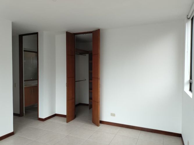 Apartamento de 3 alcobas en arriendo en El Poblado, Medellín, 100 m² · foto 8 de 19