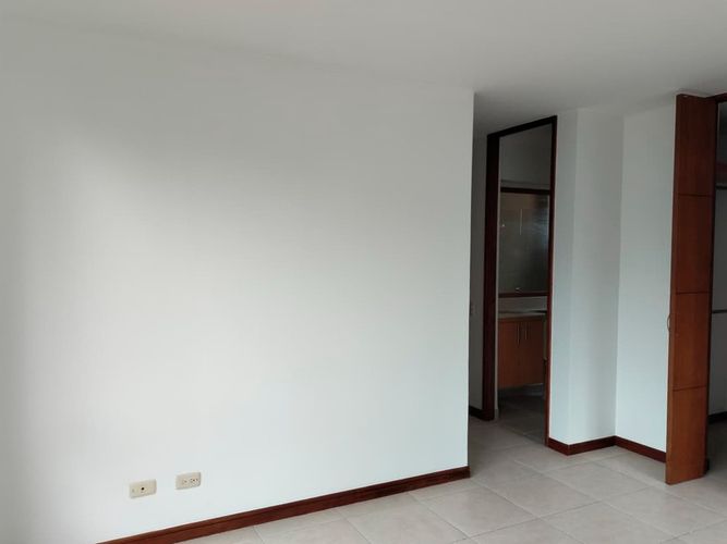 Apartamento de 3 alcobas en arriendo en El Poblado, Medellín, 100 m² · foto 11 de 19