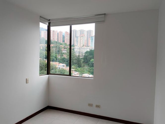 Apartamento de 3 alcobas en arriendo en El Poblado, Medellín, 100 m² · foto 15 de 19