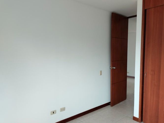 Apartamento de 3 alcobas en arriendo en El Poblado, Medellín, 100 m² · foto 12 de 19