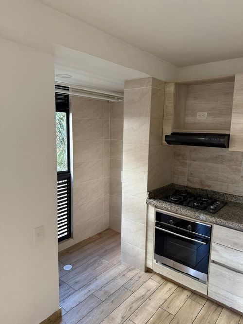 Apartamento de 2 alcobas en venta en Puerto Madero, Girón, 40 m² · foto 2 de 12