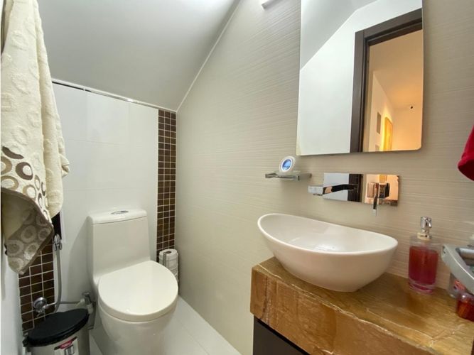 Casa de 3 alcobas en venta en Lagos Del Cacique, Bucaramanga, 487 m² · foto 11 de 24