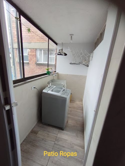 Apartamento de 3 alcobas en venta en Quinta Mutis, Bogotá, 105 m² · foto 12 de 14
