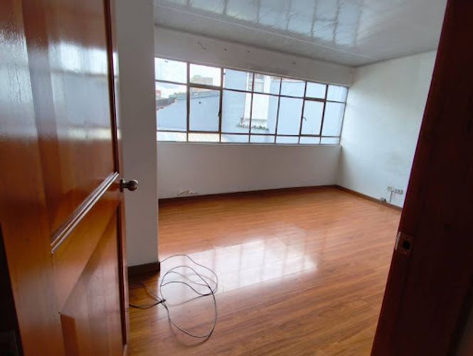 Casa de 4 alcobas en venta en Popular Modelo, Bogotá, 246 m² · foto 23 de 24