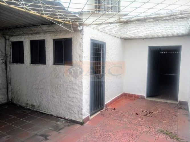 Casa de 7 alcobas en venta en Conucos, Bucaramanga, 307 m² · foto 7 de 24