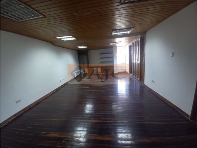 Casa de 7 alcobas en venta en Conucos, Bucaramanga, 307 m² · foto 22 de 24