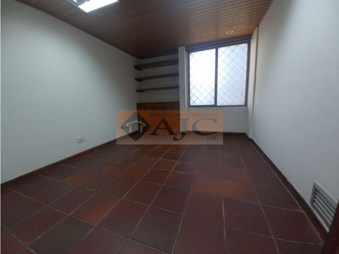 Casa de 7 alcobas en venta en Conucos, Bucaramanga, 307 m² · foto 23 de 24