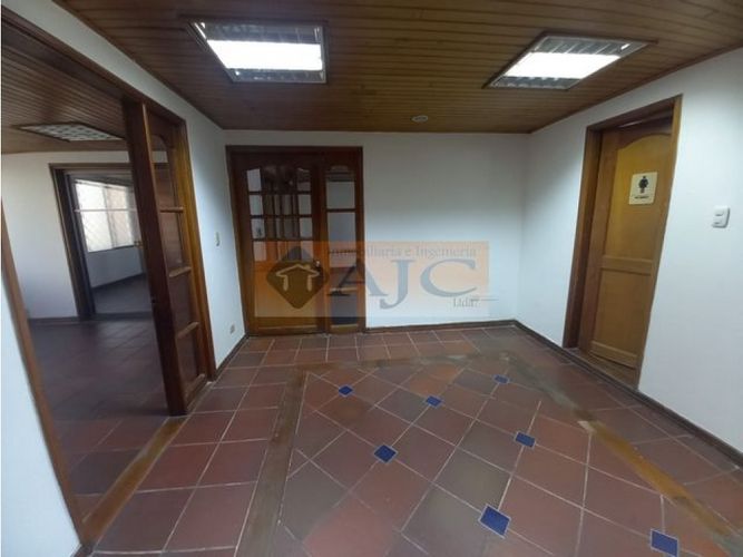 Casa de 7 alcobas en venta en Conucos, Bucaramanga, 307 m² · foto 24 de 24